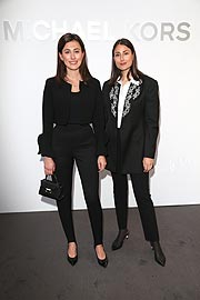 Sylvia Haghjoo und Julia Haghjoo bei der Er&ouml;ffnung des Michael Kors Stores am 2. April 2019 in M&uuml;nchen (Foto von Gisela Schober / Getty Images f&uuml;r Michael Kors) 